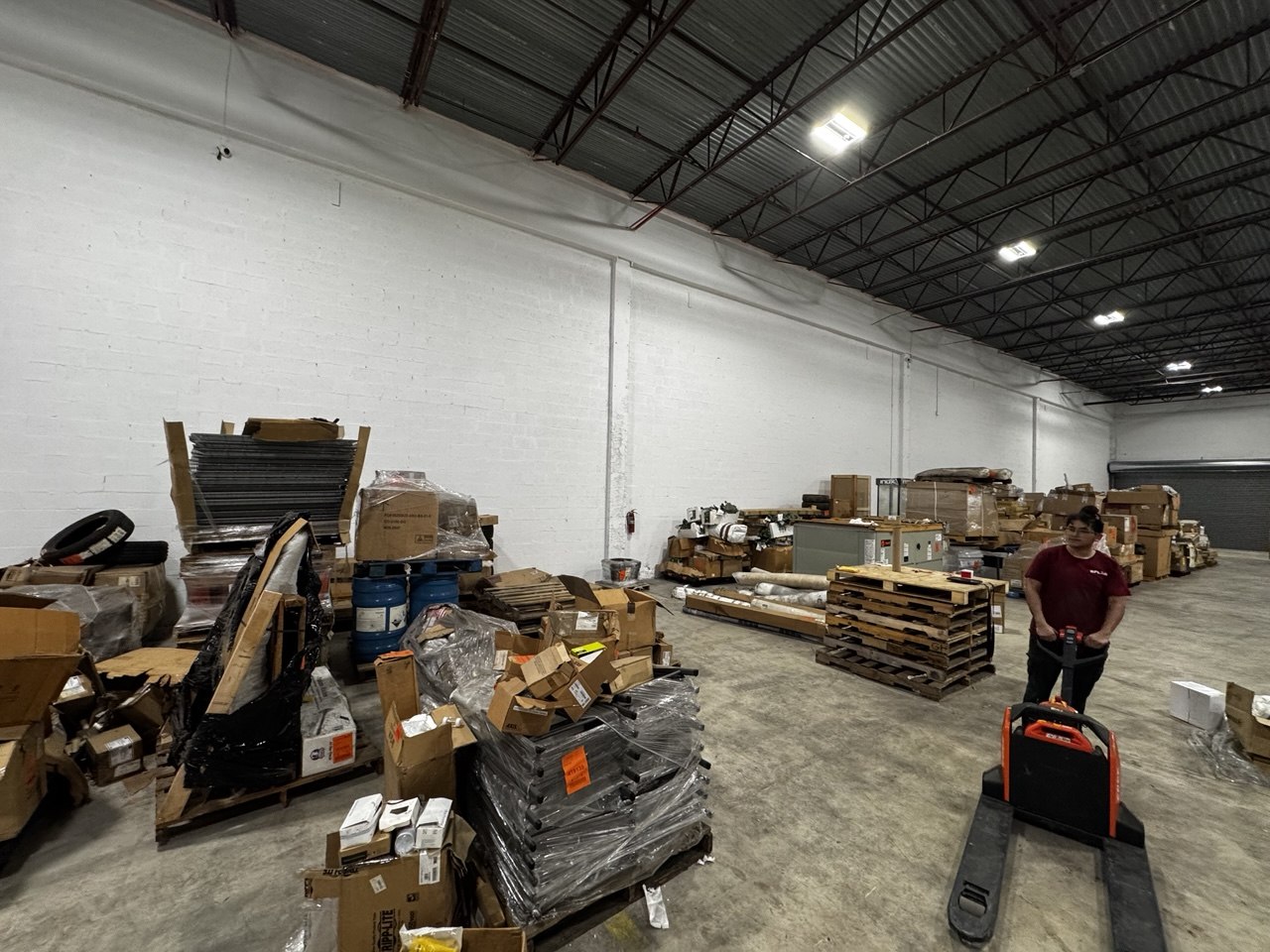 Team handling in-process freight transfer and liquidation workflow